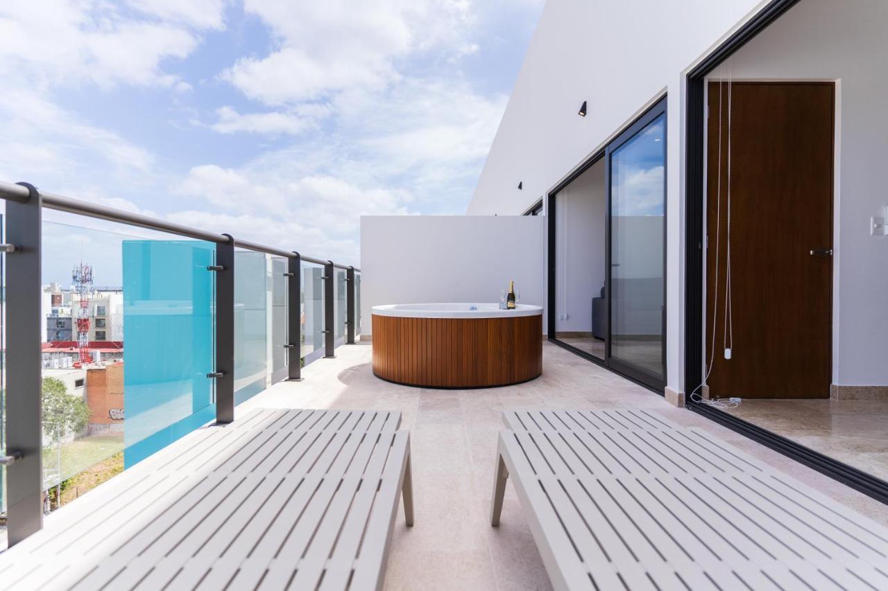 New & Equipped Apartment Steps From The Beach With Pool Jacuzzi By Yeah Плая-дель-Кармен Экстерьер фото